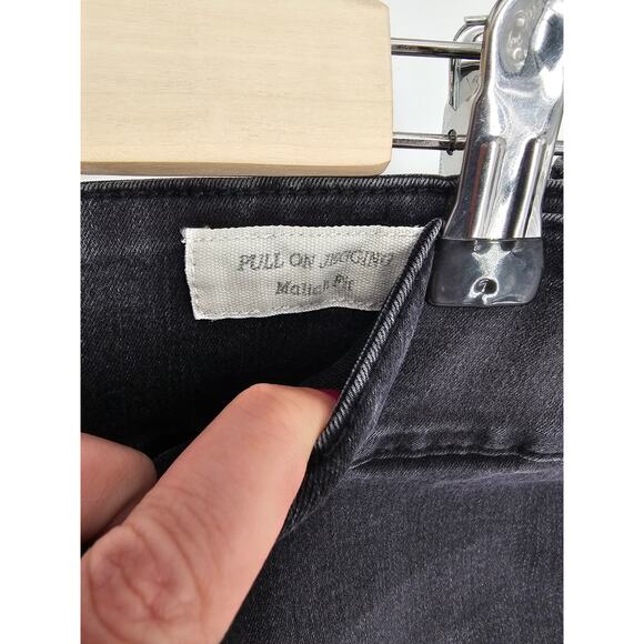 GUESS Women's Black Pull on Match Fit Mid Rise Blended Jegging Jeans Size L - Picture 3 of 7